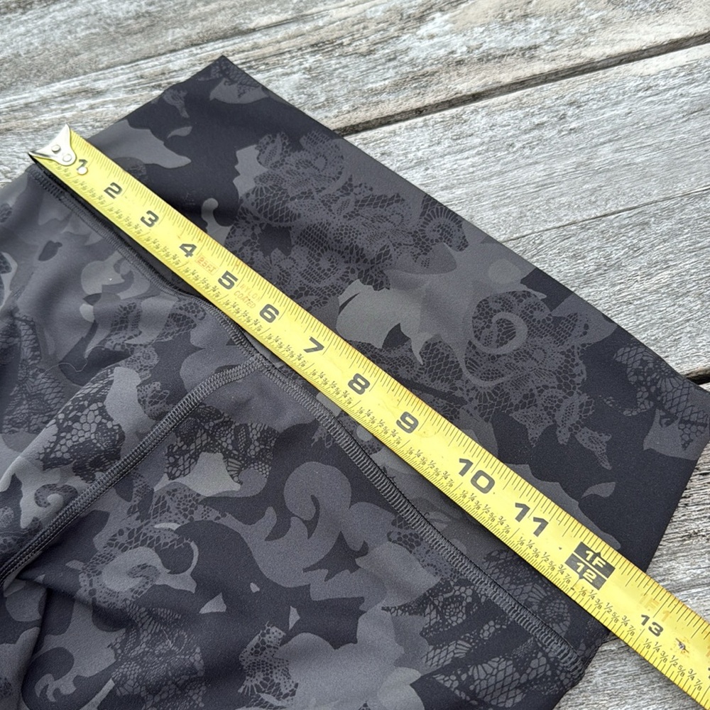 Lululemon Wunder Train High-Rise Tight 28" Heritage Lace Black‎ size 6 NWT - Picture 4 of 7